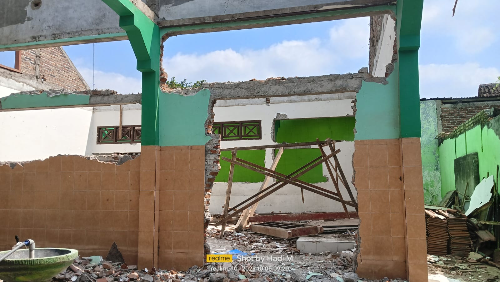 BPPW Jatim Rehab Sapras Madrasah di Jatim
