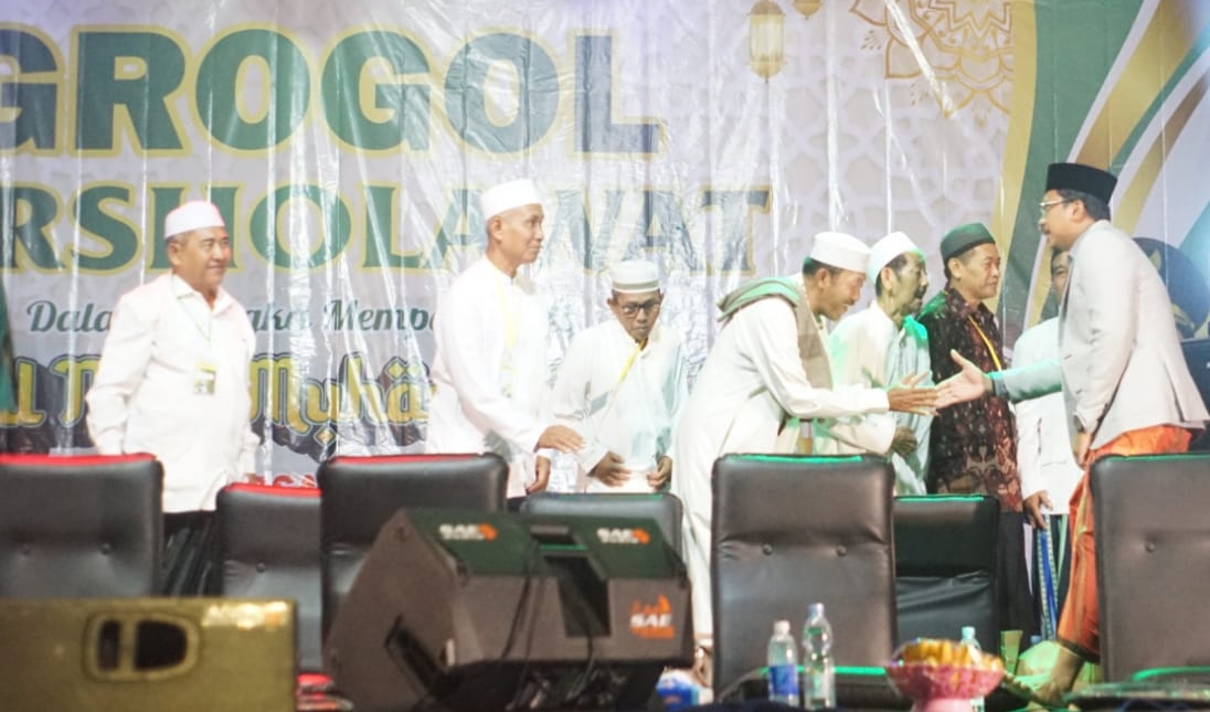 Gus Mudhlor Bersholawat Bersama Warga Grogol