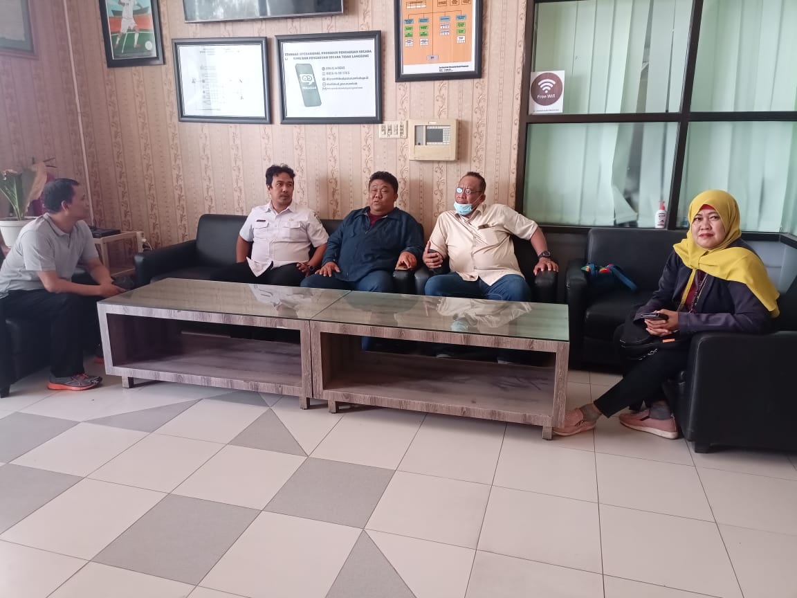 Diduga Kadiknas Kabupaten Pasuruan Diskriminasi Pada Wartawan