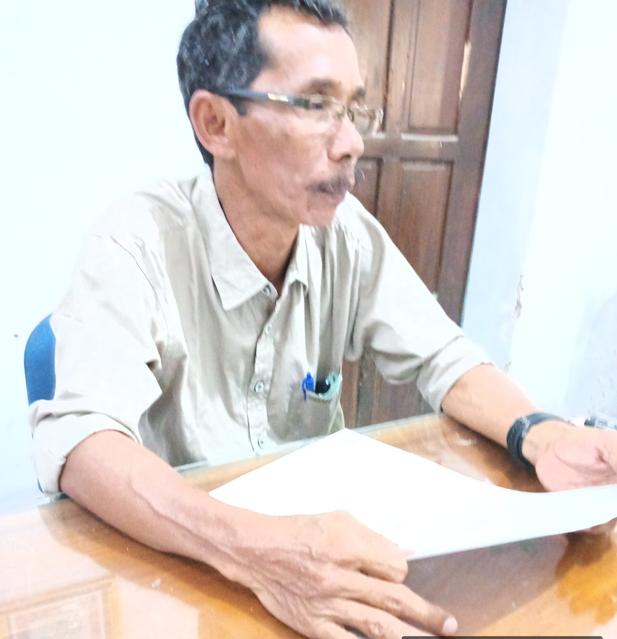 KADES TULUNGREJO : KITA DUKUNG WISATA EDUKASI ANYELIR KAMPUNG INGGRIS