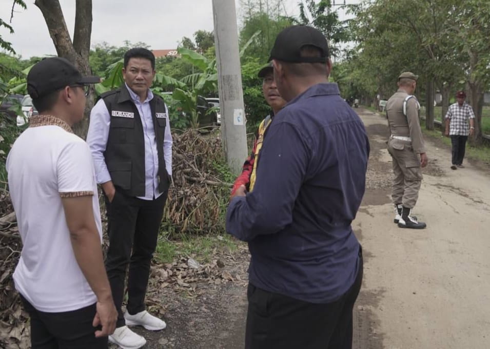 Pemkab Sidoarjo Hentikan Pengurugan Lahan di Jungwangi dan Perbaiki Jalan yang Rusak