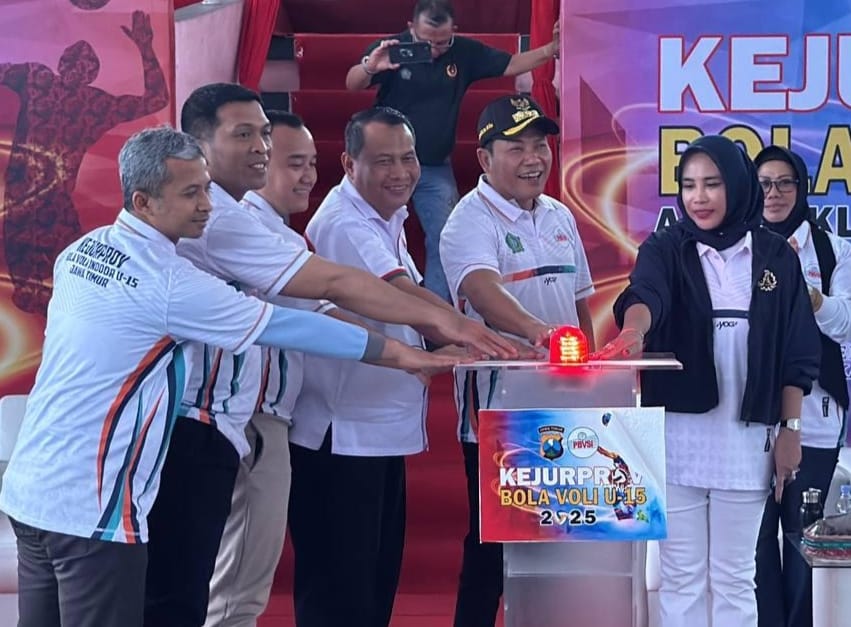 Plt. Bupati Sidoarjo Subandi Buka Kejuaraan Provinsi Bola Voli Indoor U-15