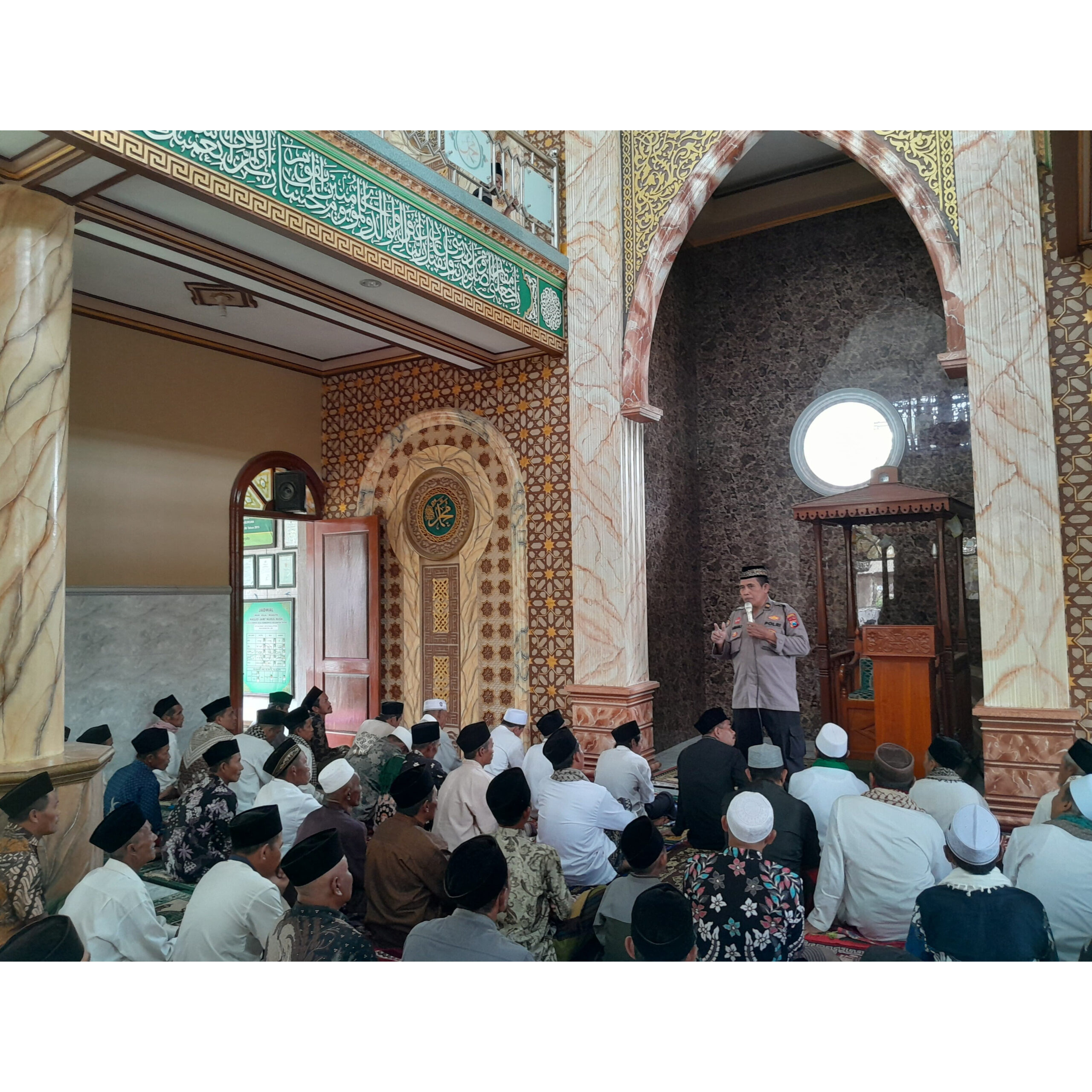 Bulan Ramadhan Polisi Gelar Safari Shalat Jum’at, Ajak Warga Jaga Kamtibmas, Jauhi Penyalahgunaan Miras Dan Narkoba
