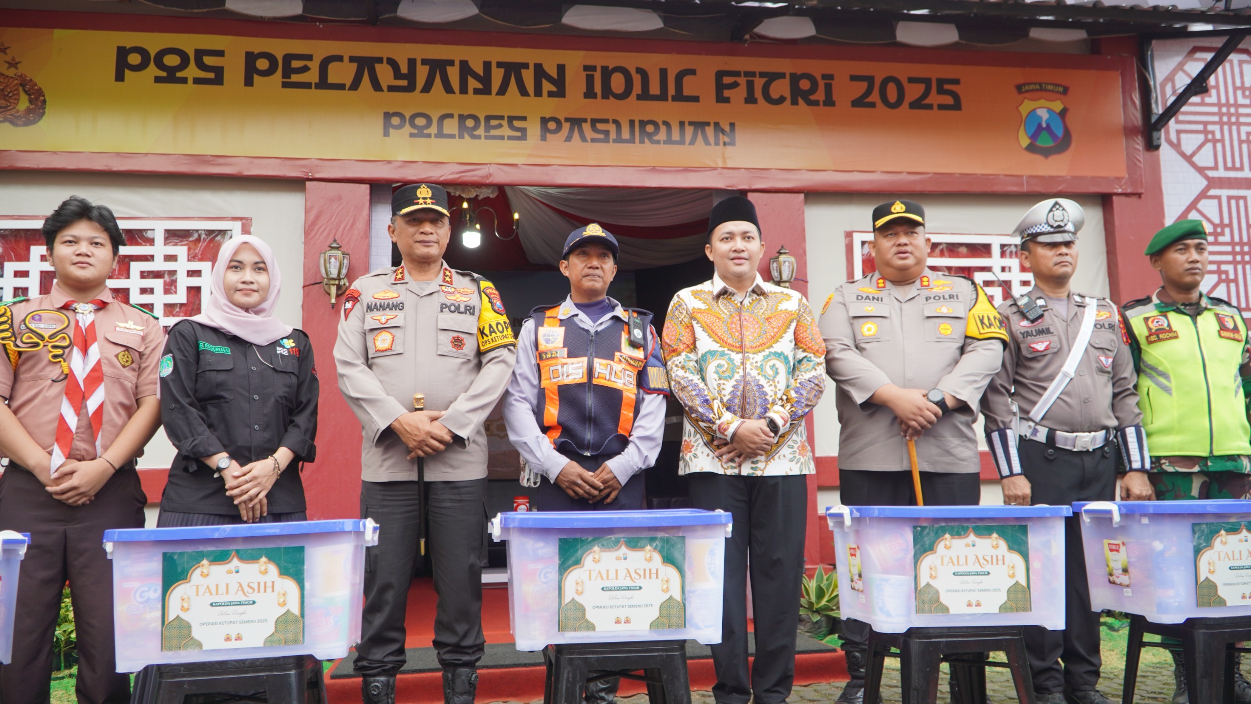 Cek Kesiapan Kapolda Jatim Tinjau Pos Pelayanan Ops Ketupat Semeru 2025 di Pandaan