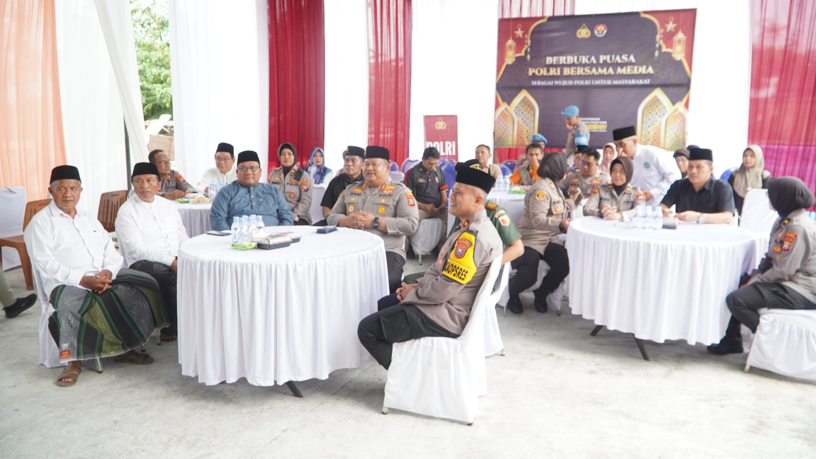Polres Pasuruan dan Media Gelar Buka Puasa Bersama, Pererat Silaturahmi