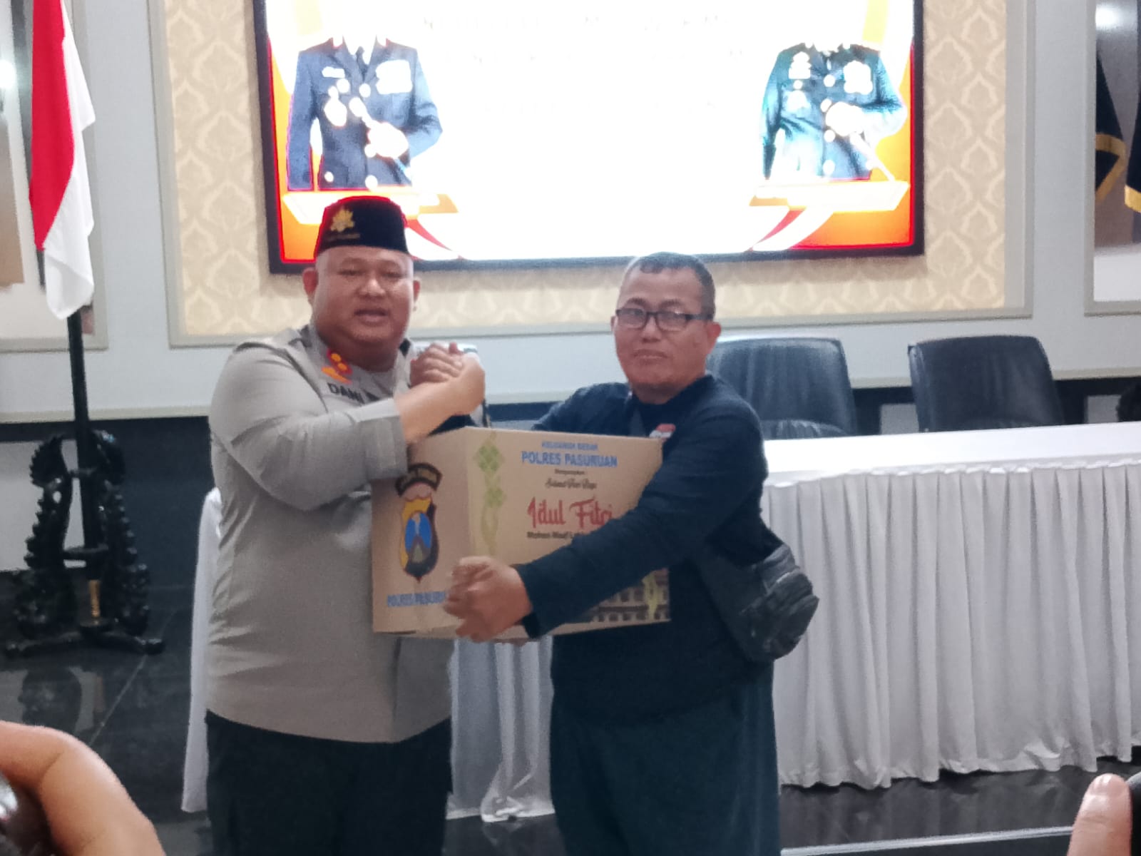 Per erat Sinergitas, Kapolres Pasuruan Buka bersama dan Berikan Bingkisan Kepada Wartawan Jelang Lebaran