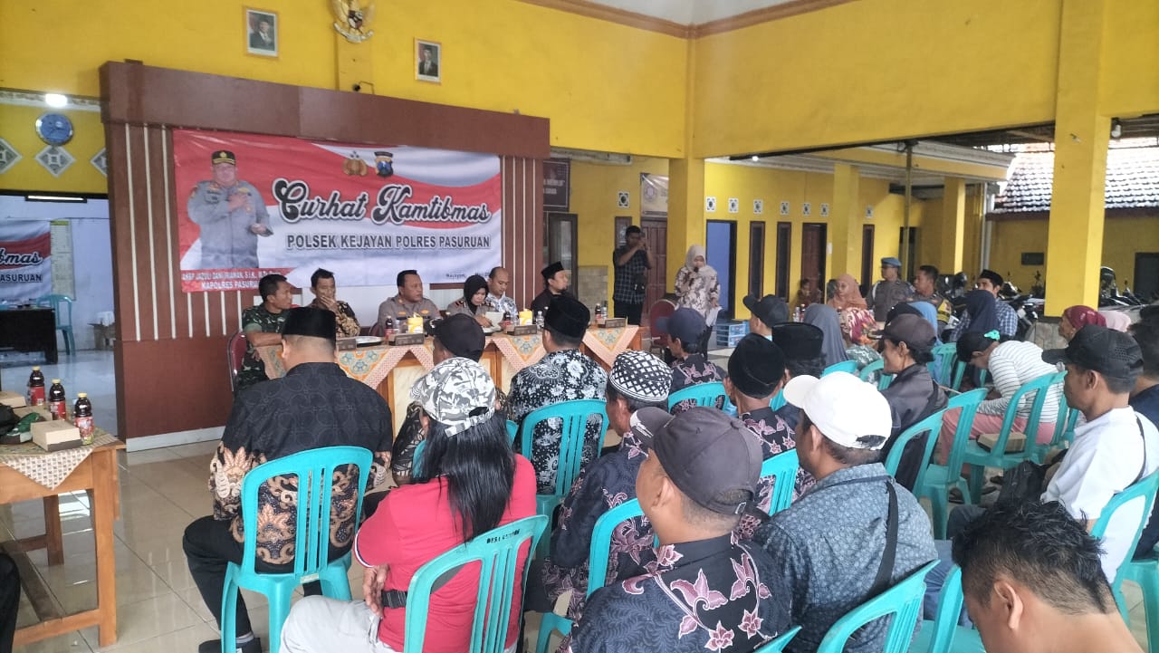 Polres Pasuruan Mengenalkan Jenis Narkoba dan Tekankan Pentingnya Siskamling dalam “Jumat Curhat”