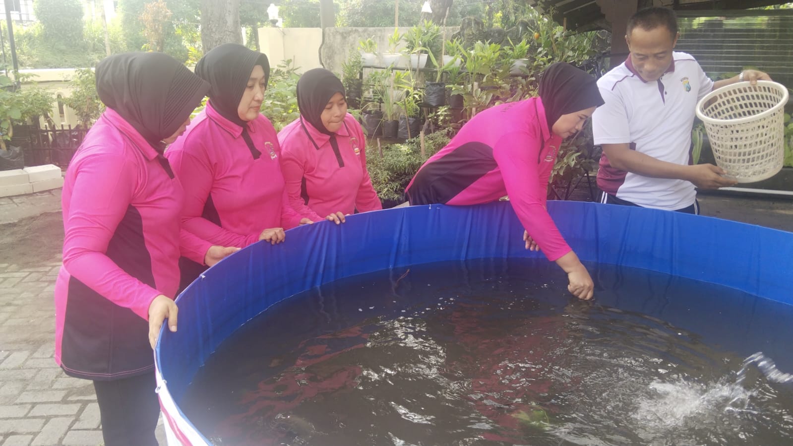Wujudkan Asta cita dan Giat P2L, Polsek Beji Bersama Bhayangkari Wujudkan Sinergitas dan Ketahanan Pangan