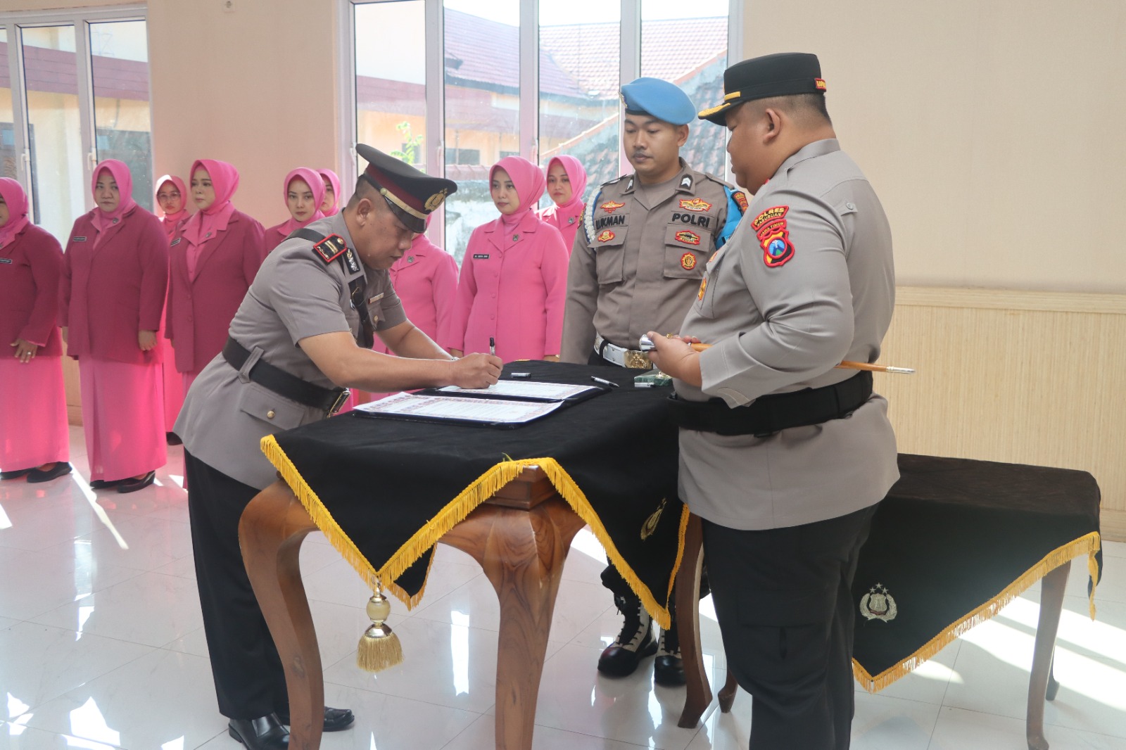 Pimpin Sertijab, Kapolres Pasuruan Tekankan pejabat baru Wilayahnya Aman dari Gangster dan Narkoba