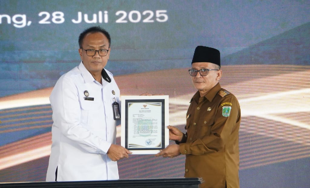 Pemkab Pasuruan “RTLH” berikan surat pernyataan Komitmen Hibah Gedung dan Tanah pada Kakanwil Ditjen Imigrasi Jatim