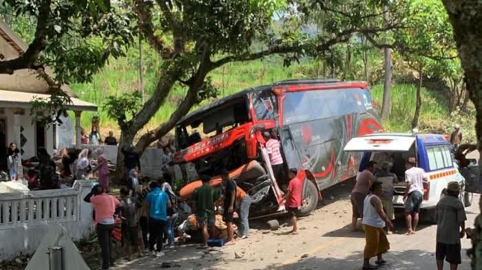 Turun dari Bromo, Rombongan Karyawan RS Bina Sehat Jember Kecelakaan 8 Orang Meninggal Dunia