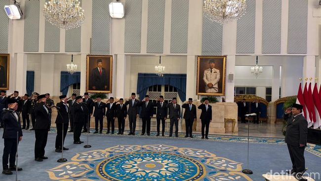Prabowo lantik sejumlah menteri di istana negara 1757322151170 169