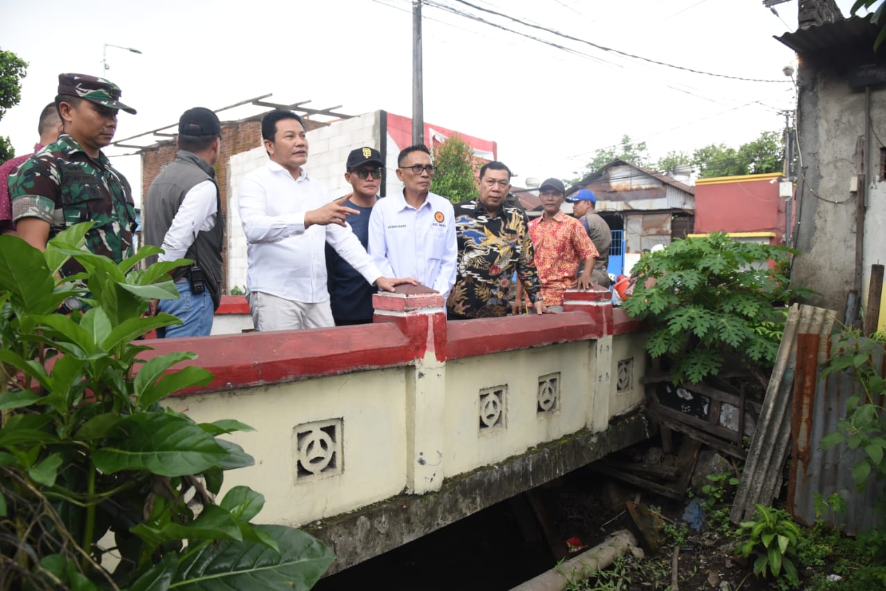 Bupati Sidoarjo Sidak Proyek Betonisasi Kureksari, Tekankan Kualitas dan Ketepatan Waktu