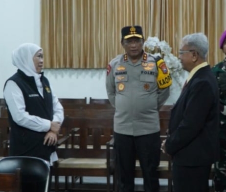 Gubernur Khofifah Bersama Forkopimda Tinjau Pengamanan Natal 2025 di Surabaya