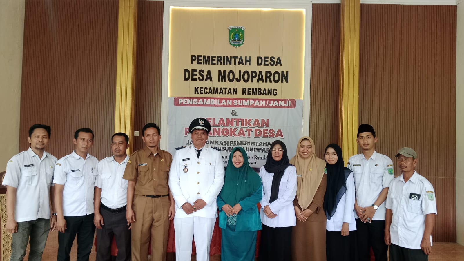 Kades Mojoparon Lantik Dua Perangkat Desa