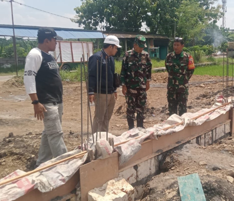 Kodim 0817/Gresik Tinjau Progres Pembangunan KDKMP di Kecamatan Driyorejo