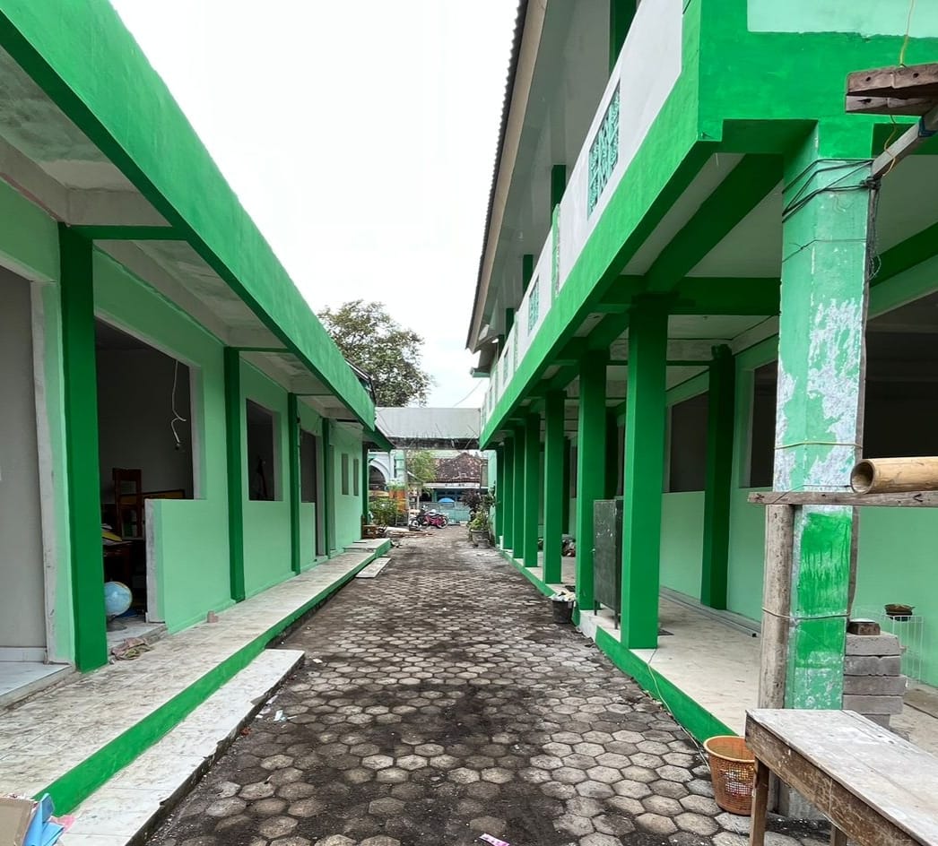 Proyek Rehabilitasi dan Renovasi Madrasah PHTC Jatim 2 Tahap Finishing, Addendum 14 Hari