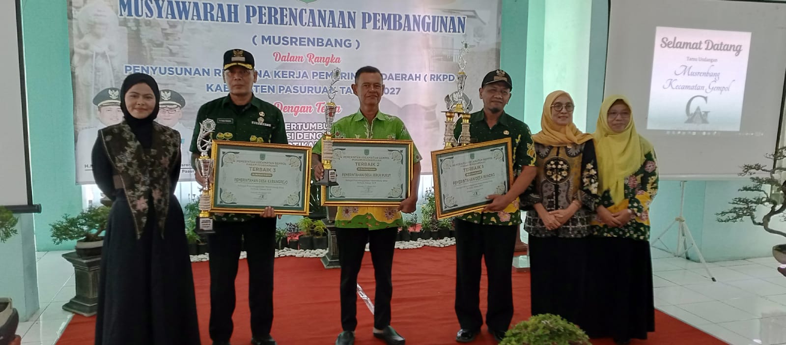 Musrenbangcam Gempol Tentang P- RKPD Tahun 2027 , Di Hadiri Tiga Putra Putri Terbaik Pribumi Gempol .